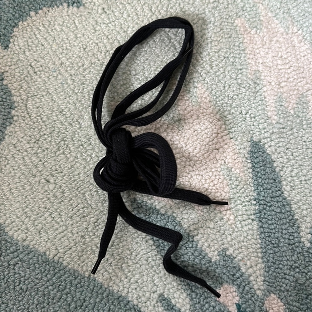 4x7.5” Salvatore Ferragamo Dust Bag With Shoelaces - Picture 3 of 3